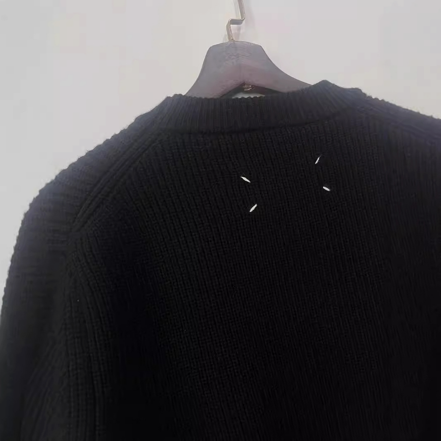 Sweater hombre color negro