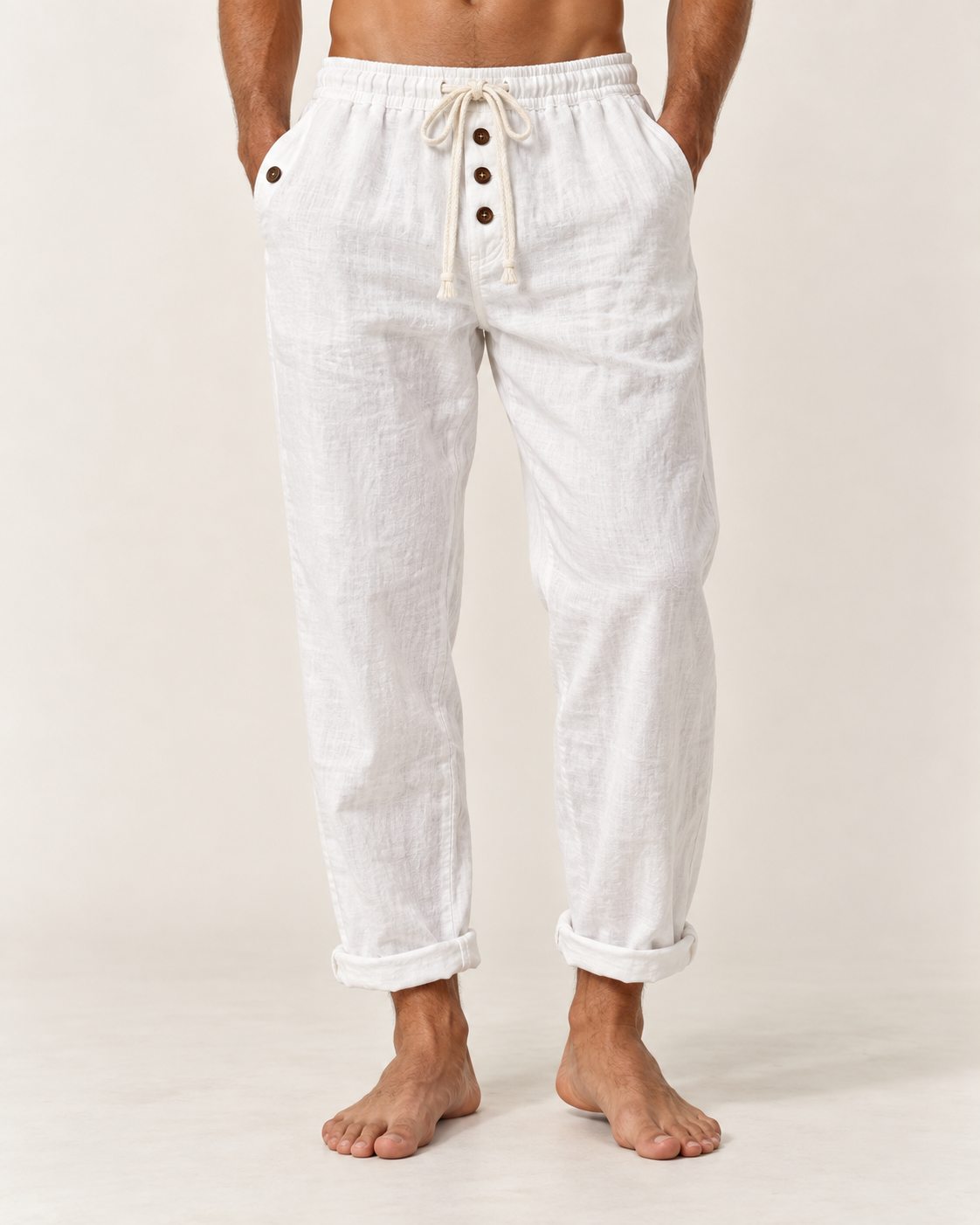 Pantalón de lino blanco con modelo — imagen de producto