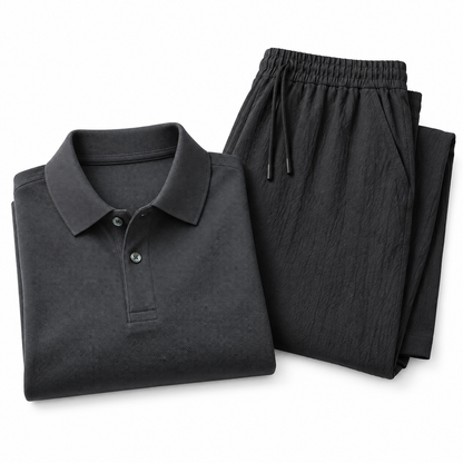 Kit Mercado — Polo Piqué Básico Gris Oscuro, Pantalón Algodón-Lino Ligero Negro